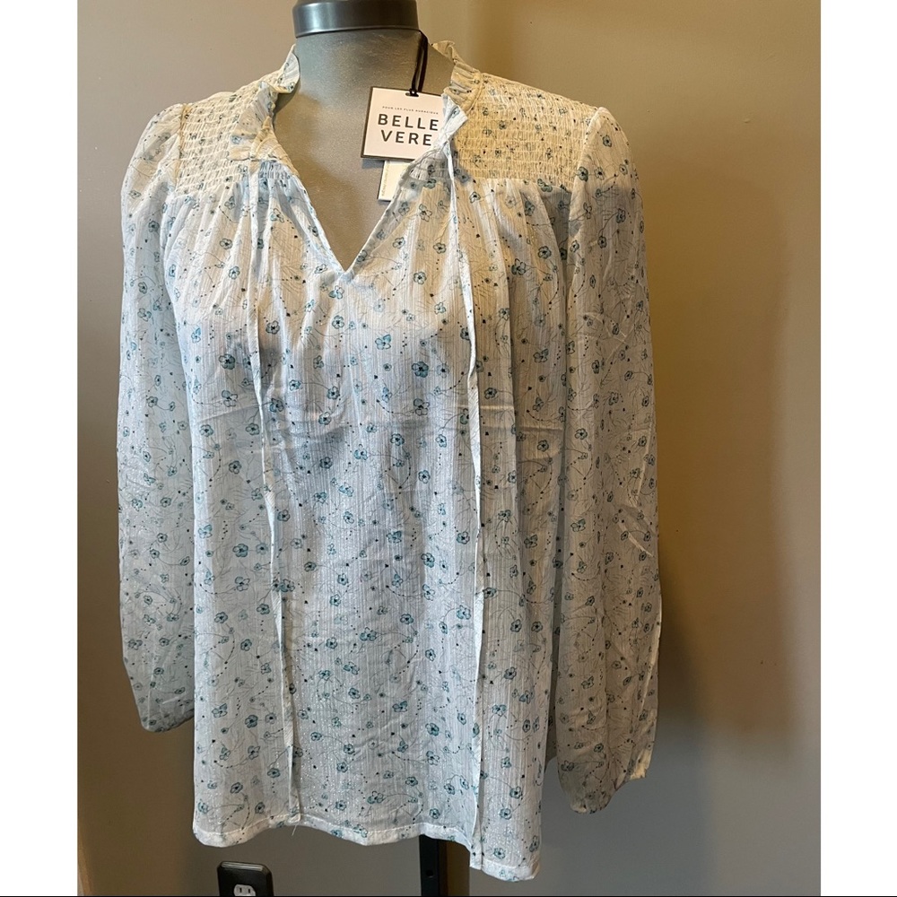 BNWT Belle Vere floral blouse size small